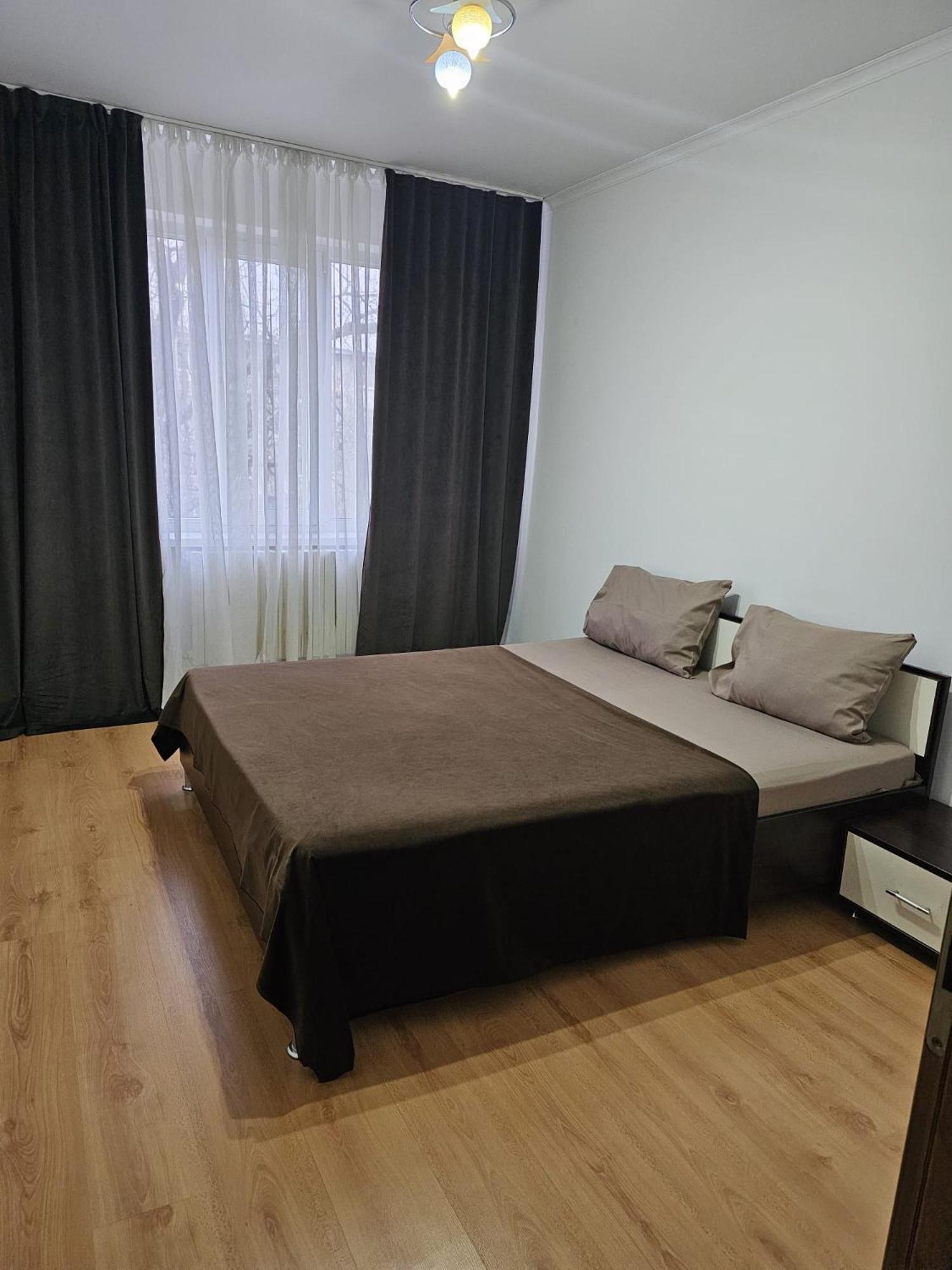 Apartament 2 Bedrooms, Botanica Chişinau Exteriör bild