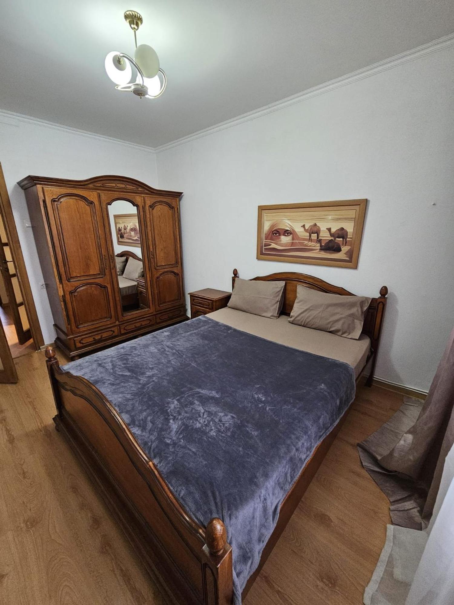 Apartament 2 Bedrooms, Botanica Chişinau Exteriör bild