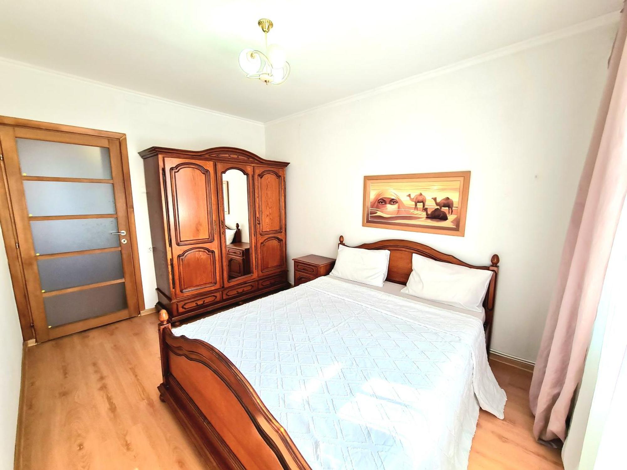 Apartament 2 Bedrooms, Botanica Chişinau Exteriör bild